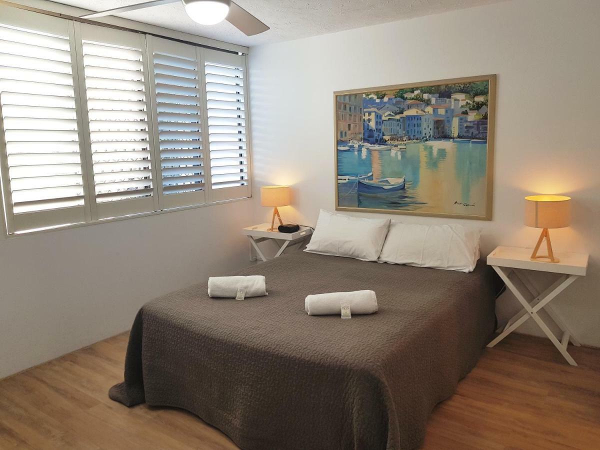 Casablanca Beachfront Apartments Bribie Island North 외부 사진