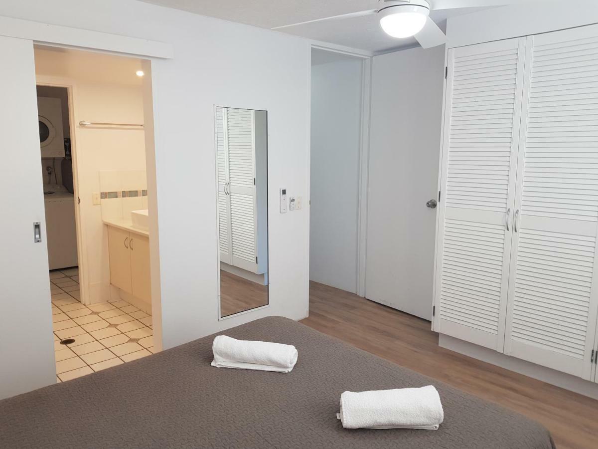 Casablanca Beachfront Apartments Bribie Island North 외부 사진