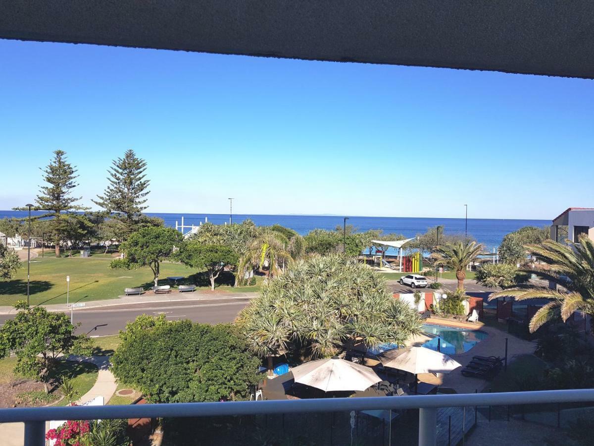 Casablanca Beachfront Apartments Bribie Island North 외부 사진